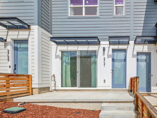 Photo - $2,550 - 2 Bed, 2.5 Bath Townhome in Broom...