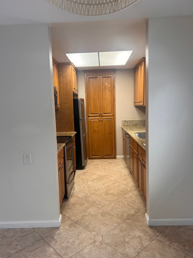 Photo - 1916 Warfield Ave Unidad 1