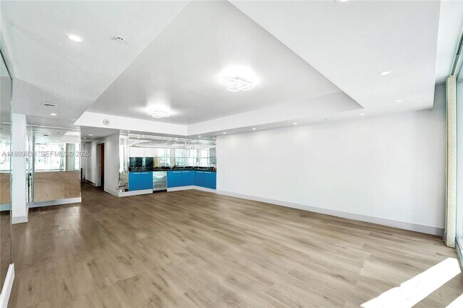 Building Photo - 3535 S Ocean Dr