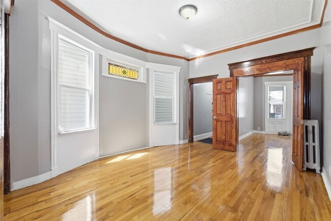 Photo - 199 Ege Ave
