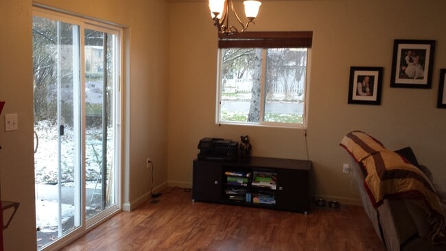 Photo - 715 11th Street West