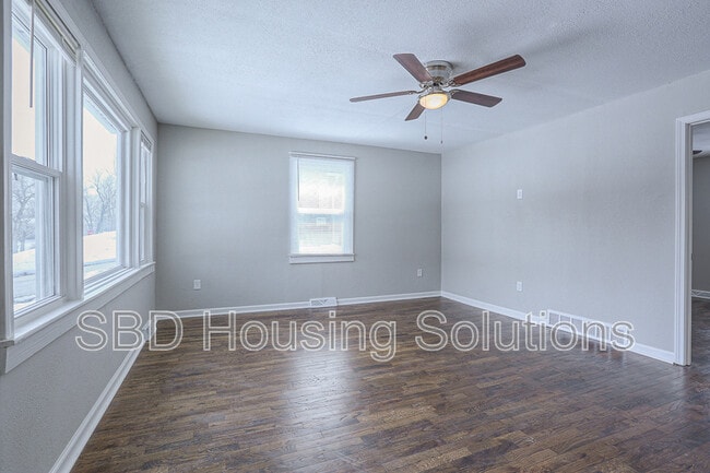 Photo - 312 N Ash Ave