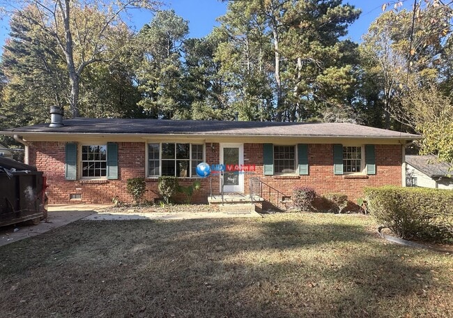 Building Photo - Renovated 4-sided brick ranch in Tucker