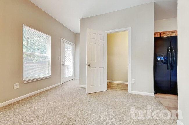1470 Knights Trail