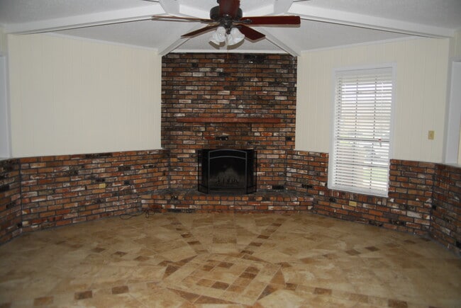 Photo - 104 Big Sky Dr
