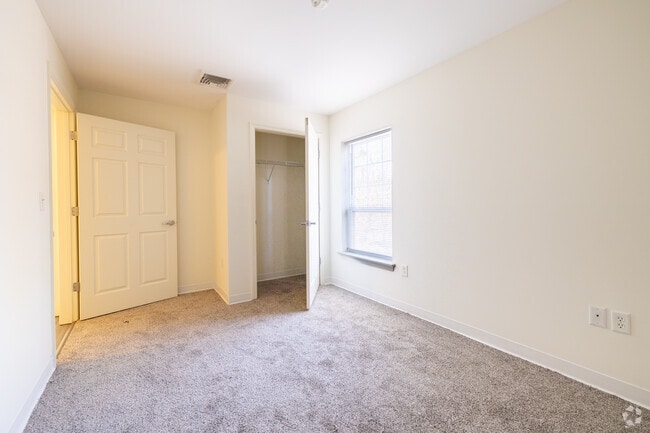 2BR, 2BA - 1032SF - Second Bedroom