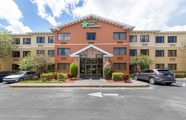 Building Photo - Furnished Studio-Fort Lauderdale - Cypress... Rental