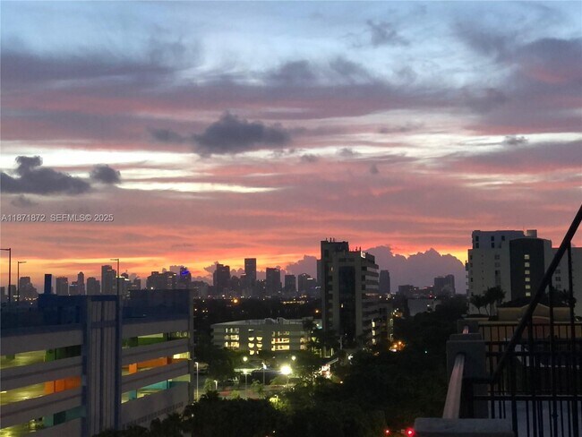 Photo - 3410 Coral Wy Unidad PH-02