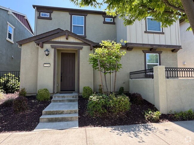 Building Photo - West Roseville home with solar - avail 5/15