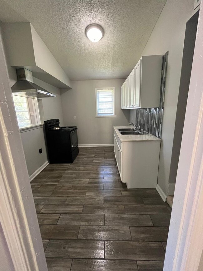 Photo - 708 Mohawk Ave