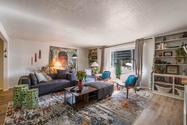 Photo - 3907 Solano Pl NE