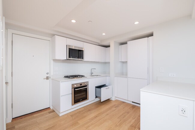 Building Photo - 276 Chestnut Hill Ave Rental
