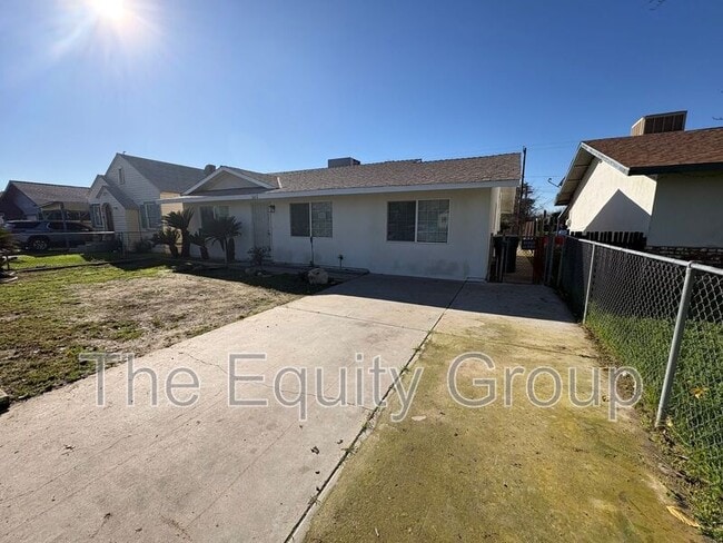 Photo - 145 N A St