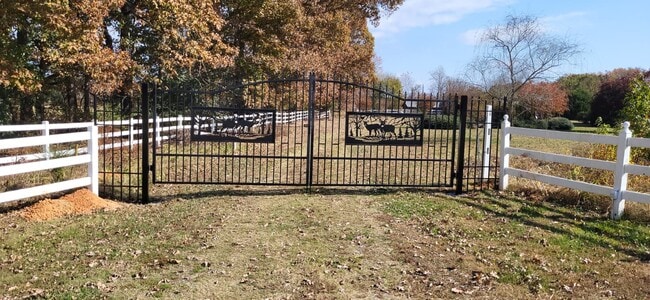 Photo - 338 Hicks Farm Rd