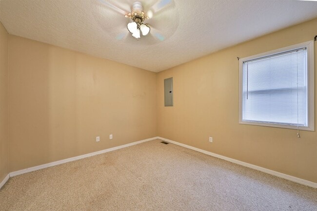 Photo - 115 Bo Dr Unit B