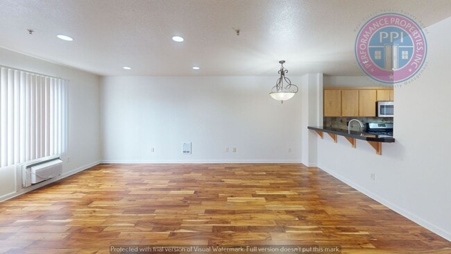 Photo - Stylish Condo Close To Nike & Intel - Pet Negotiable w/Pet Rent