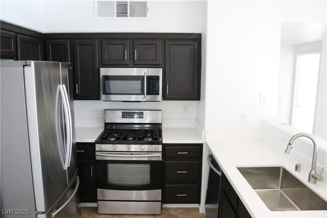 Photo - 50 Aura de Blanco St