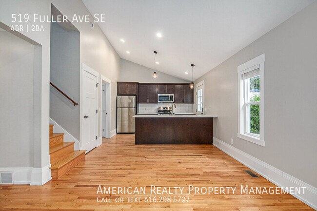 Photo - 519 Fuller Ave SE