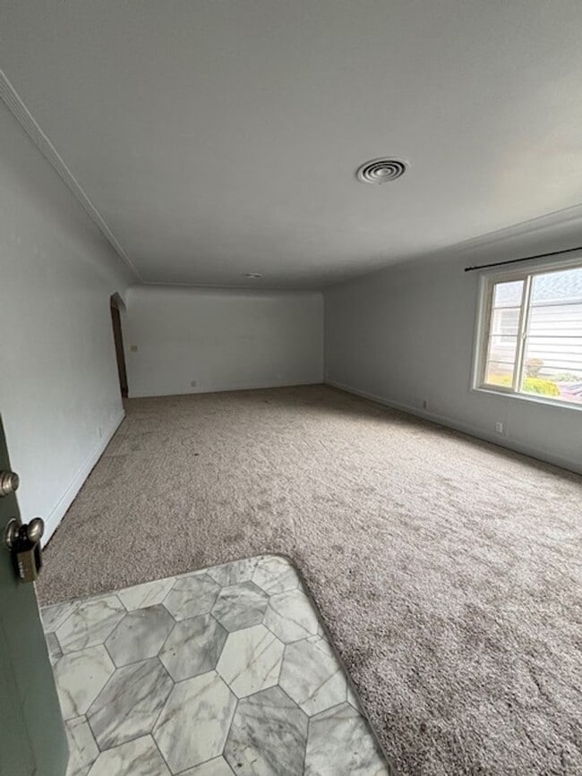 Photo - 3 Bedroom Home in Newberg