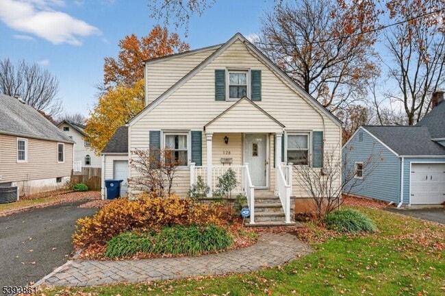 Building Photo - 128 South Ave