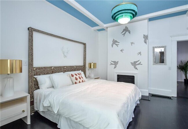 Photo - 806 Vedado Way NE