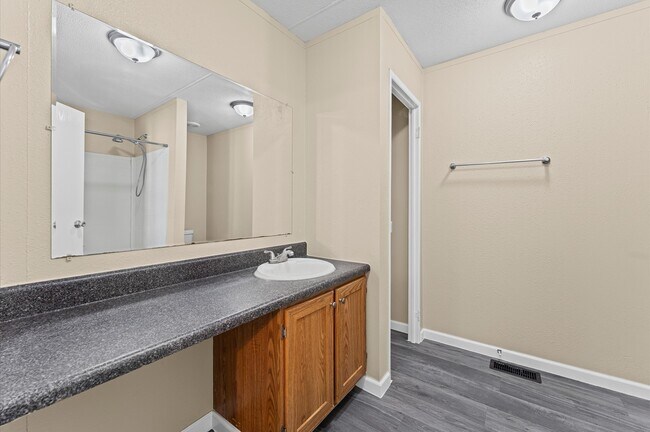 Building Photo - 3911 County Rd 183