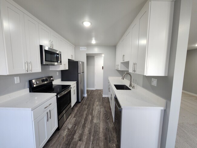 Photo - Midtown Apartments