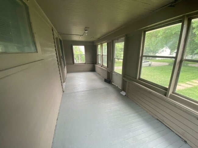 Photo - Fully Remodeled 3 Bed 1 Bath!!