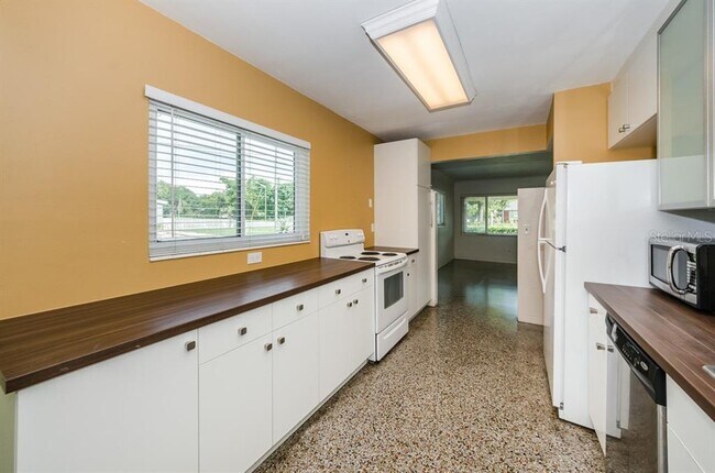Photo - 5401 5th Ave N