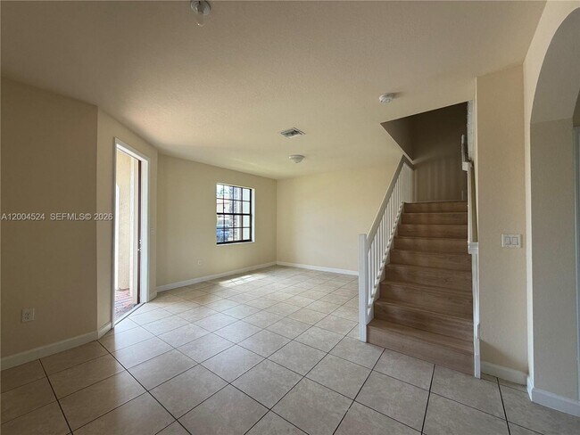 Photo - 544 SE 32nd Ave