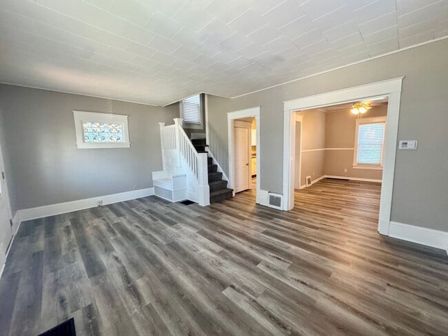 Photo - 3014 2nd St NW