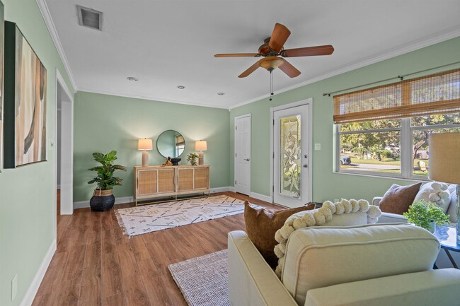 Photo - 146 Menendez Rd