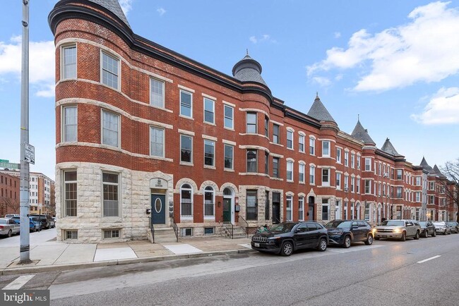 Building Photo - 2037 McCulloh St Unit 2