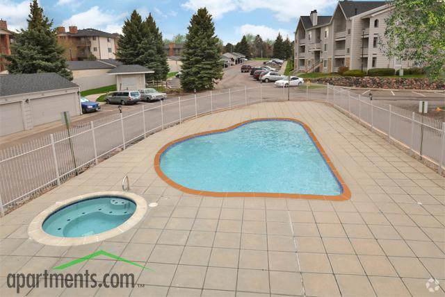 Hunter's Run Apartments - Denver, CO | ForRent.com