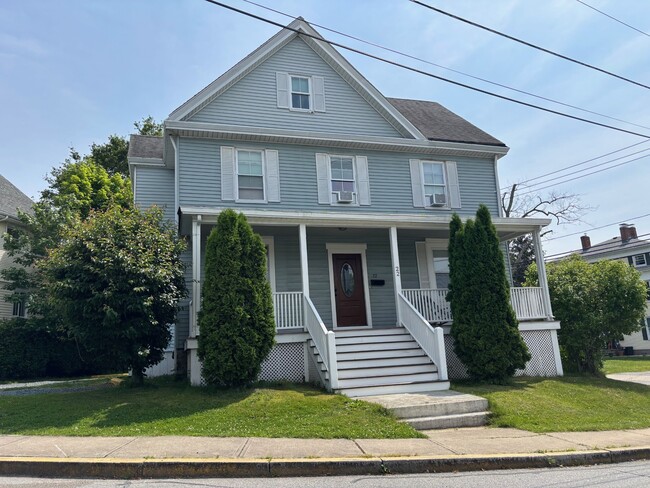 Building Photo - 22 Summer St Rental