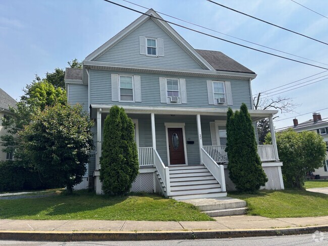 Building Photo - 22 Summer St Rental