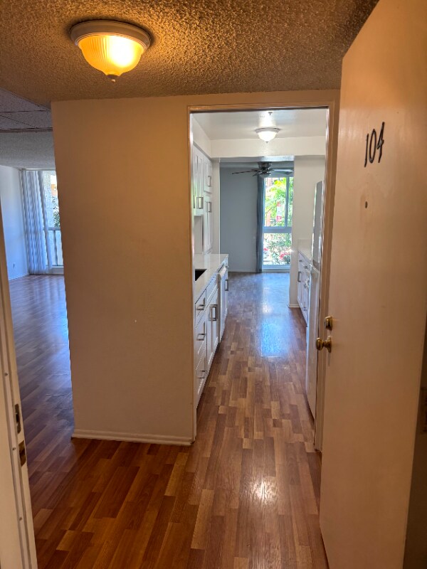 Photo - 4730 Natick Ave Unidad 104