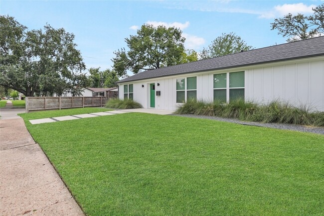 Building Photo - 8416 Montridge Dr Rental