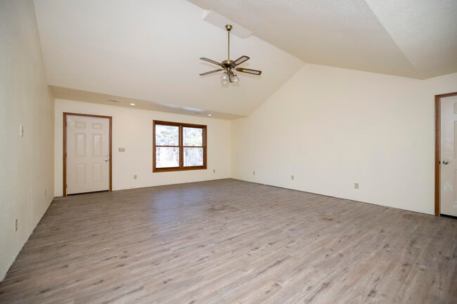 Photo - 7900 E St Charles Rd