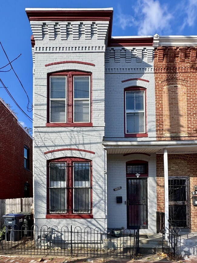 Front facade - 2103 13th St SE Rental