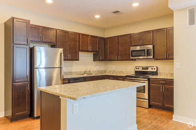 2BR, 2BA - Carver