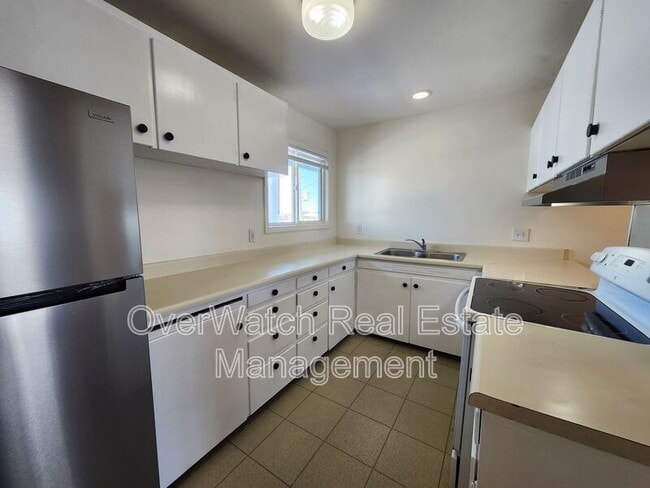 Photo - 3925 E 9th Ave Unit 5