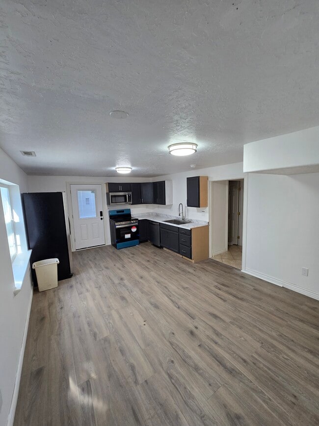 Photo - 13536 S Rose Hill Dr