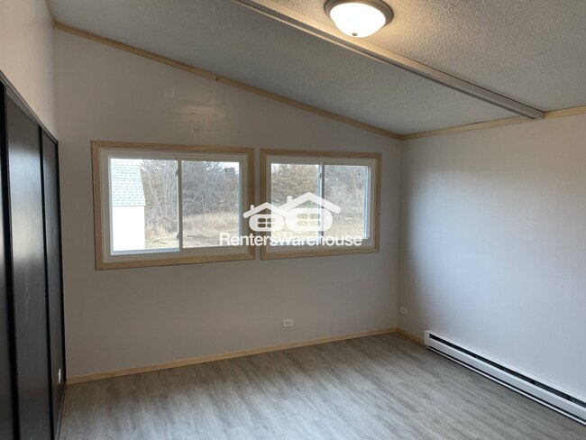 Photo - 684 Baker Rd