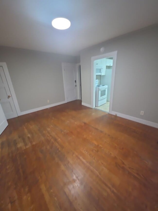 Photo - Single-Level 1-Bedroom Home with Yard and Covered Porch in Sparta