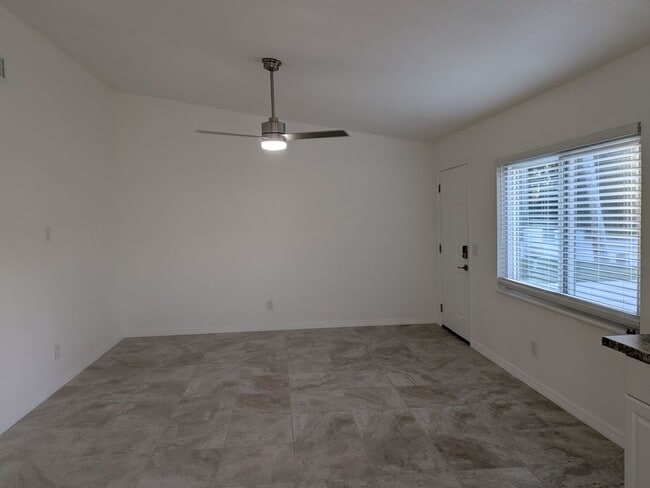 Photo - Nice 2/2 duplex in Crystal River