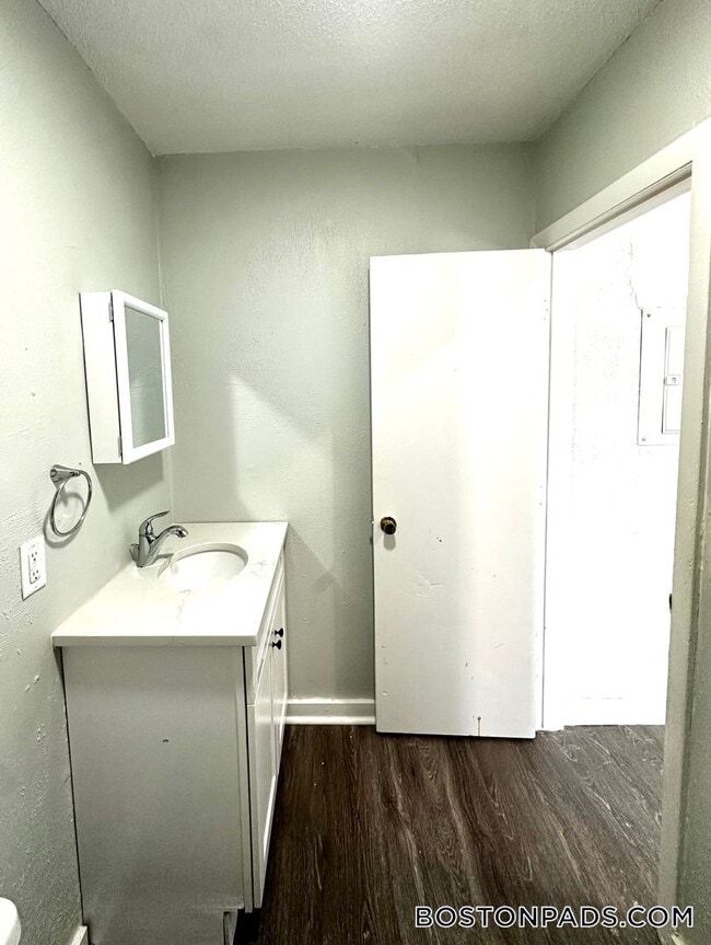 Photo - 76 Franklin St Unit 40