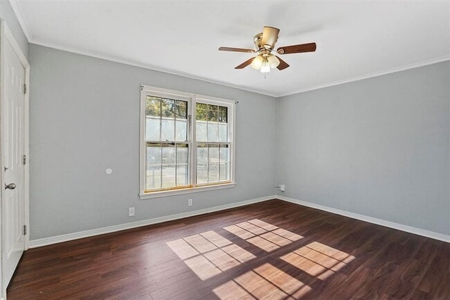 Photo - 210 W Willingham St