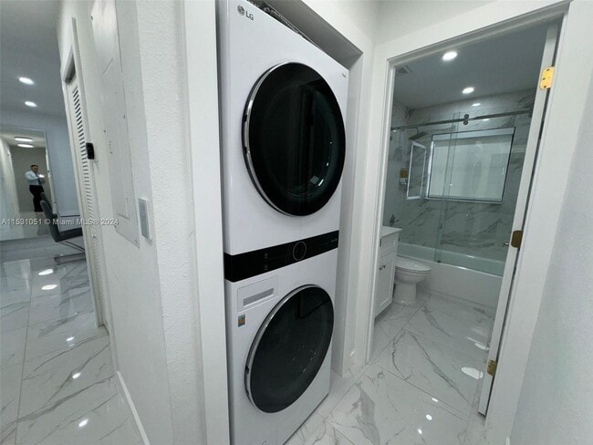 Photo - 2490 NW 44th St Unit 2490