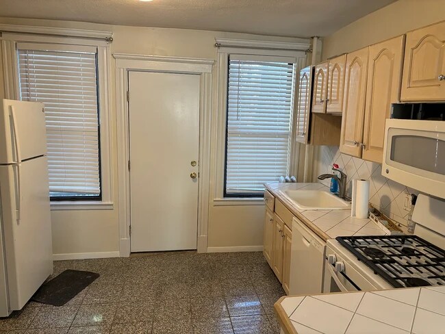 Building Photo - 6 Bellvista Rd Unit 1 Rental